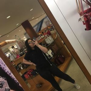 Meet your Posher, Kayla